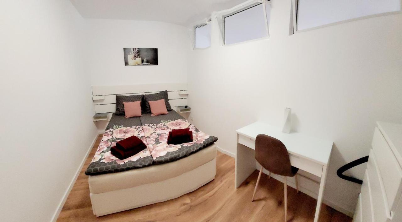 Appartamento 3-Zimmer, Bis 6 Personen Mit Parkplatz Mülheim an der Ruhr Esterno foto